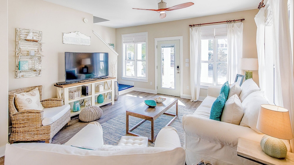 House, Multiple Beds, Patio, Pool View (Southern Breeze)