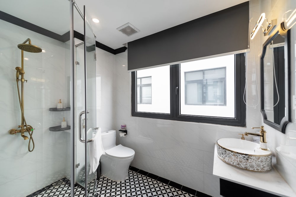 Deluxe Triple Room - Photo 10