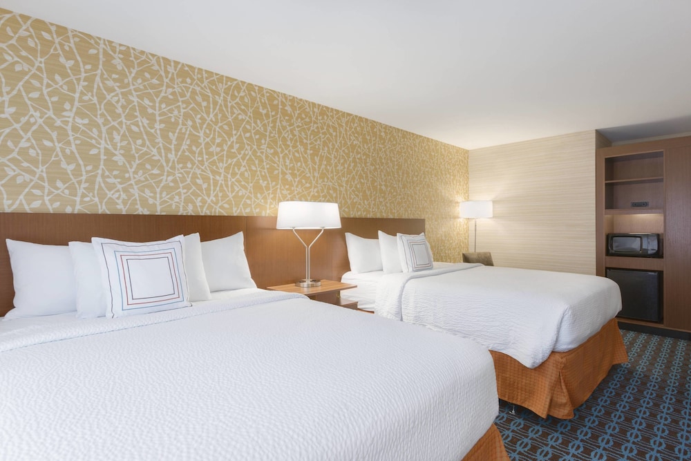 Room, 2 Queen Beds photo 2
