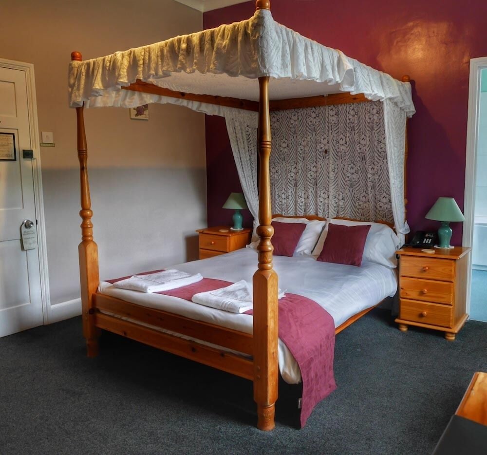 Double Room (Four Poster)