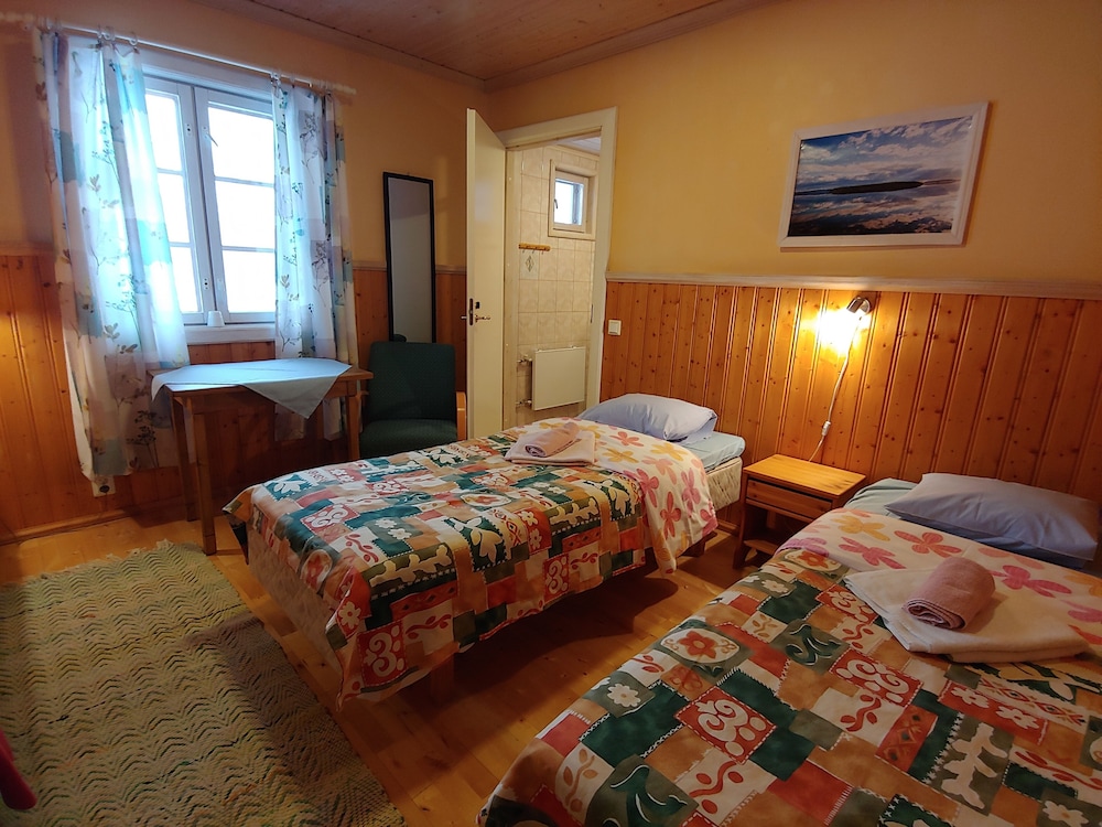 Basic Room photo 2