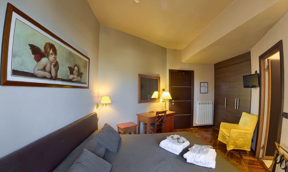 Standard Room, 1 Queen Bed, Garden View (Spa Access) photo 2