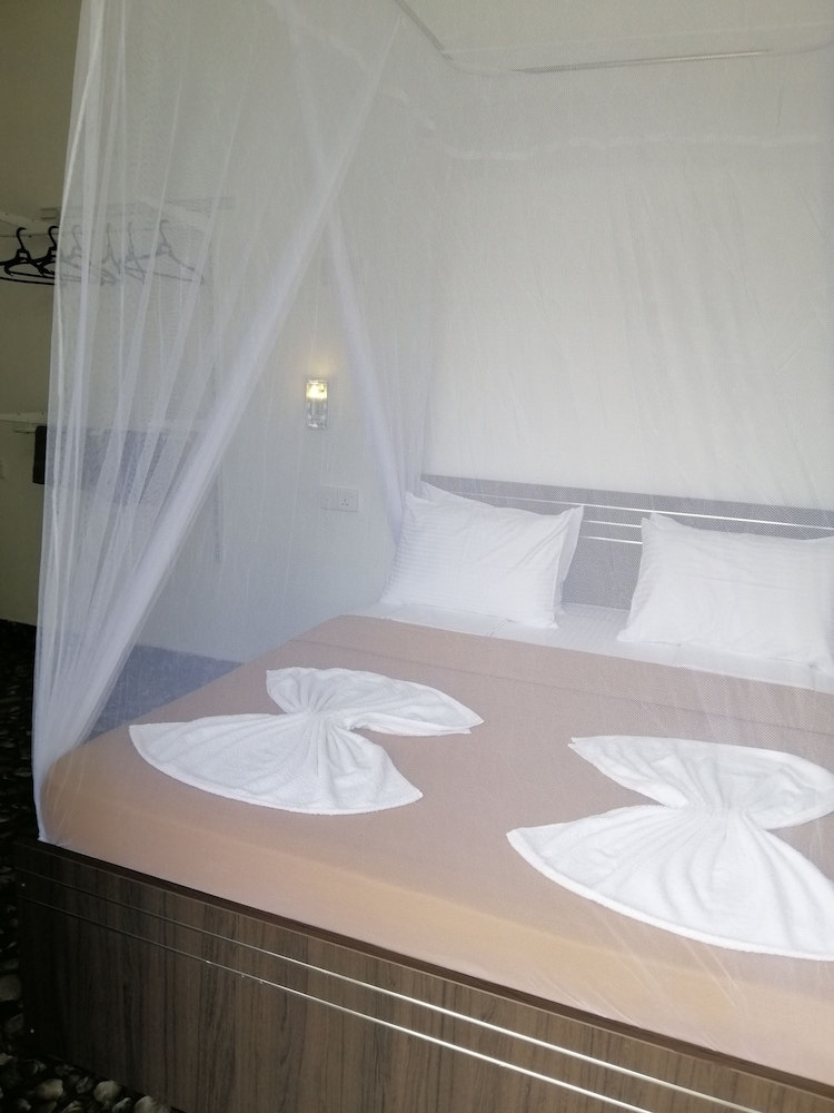 Basic Double Room with Garden View