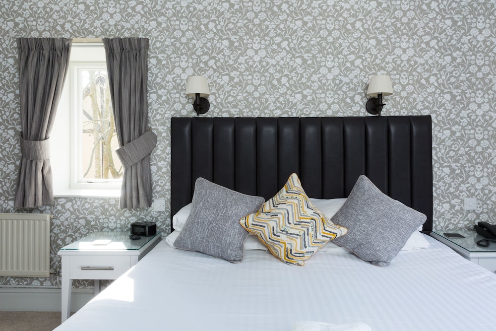Superior Double or Twin Room - Photo 8