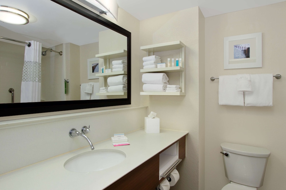 Room, 2 Queen Beds, Ocean View (Floors 5-8) - Photo 4