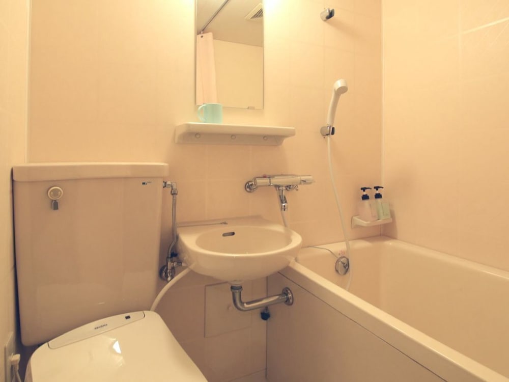 Double or Twin Room, Private Bathroom (For 1-2 guests) photo 3