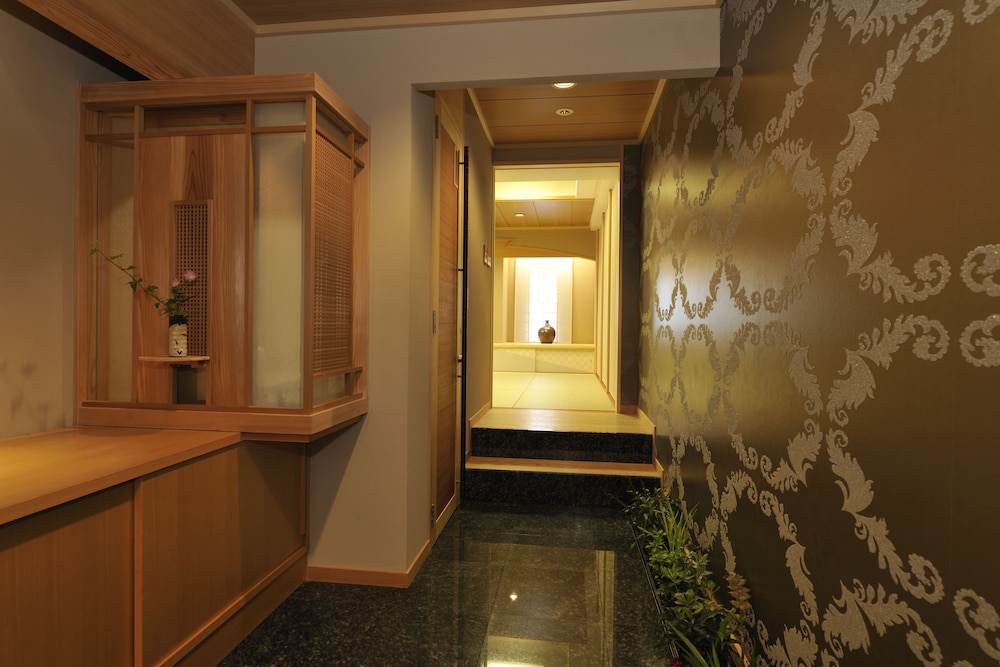 Luxury Japanese Suite "GEPPARO" photo 3