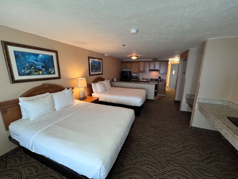 Premium Room, 2 Queen Beds, Balcony, Ocean View - Photo 3