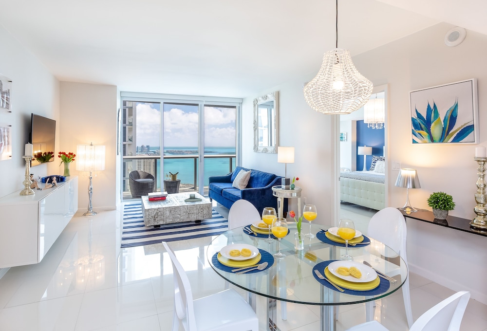 Boutique Apartment, Ocean, 1 King & Sofa Bed, Balcony