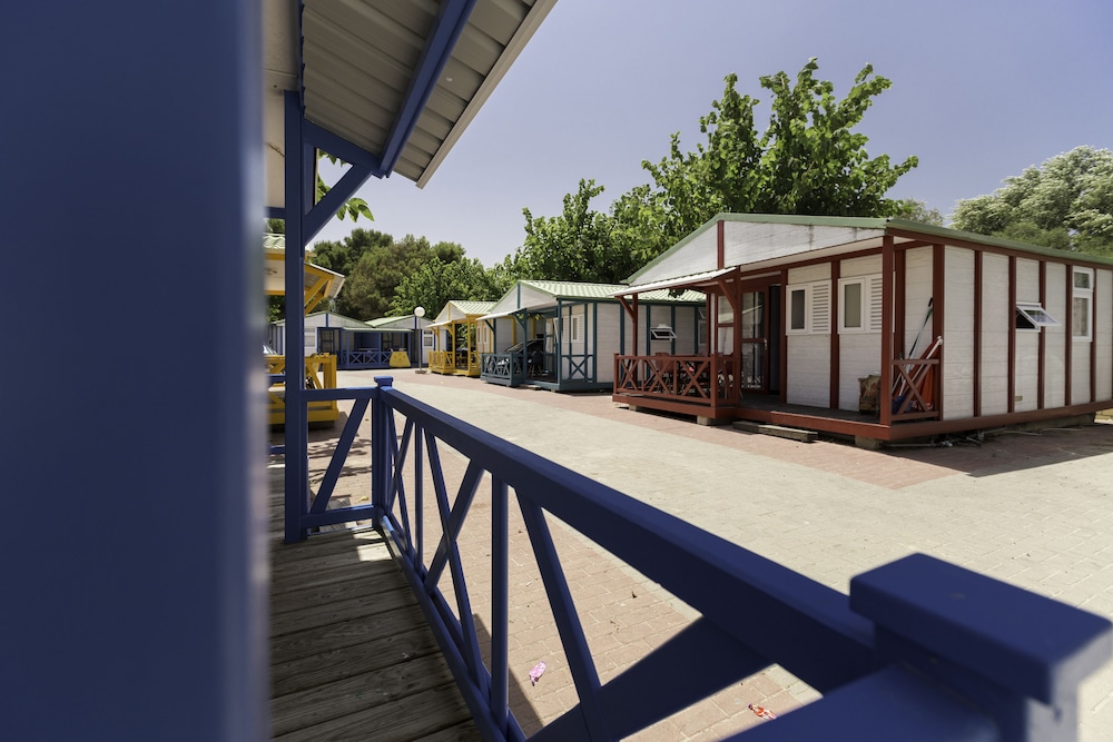 Club Bungalow photo 3
