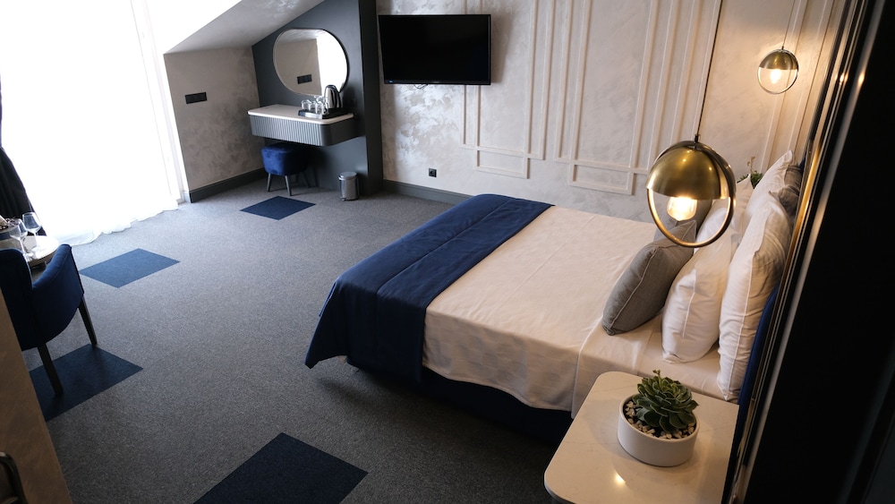 Deluxe Double Room, Sea View - Photo 11