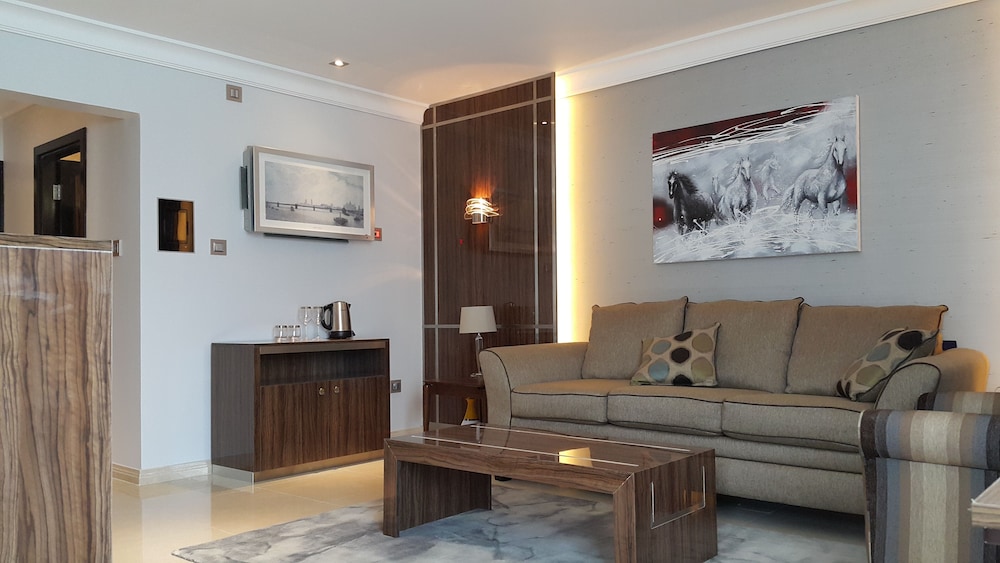 Royal Suite - Photo 3