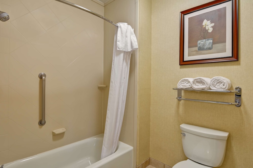 Suite, 2 Queen Beds - Photo 5