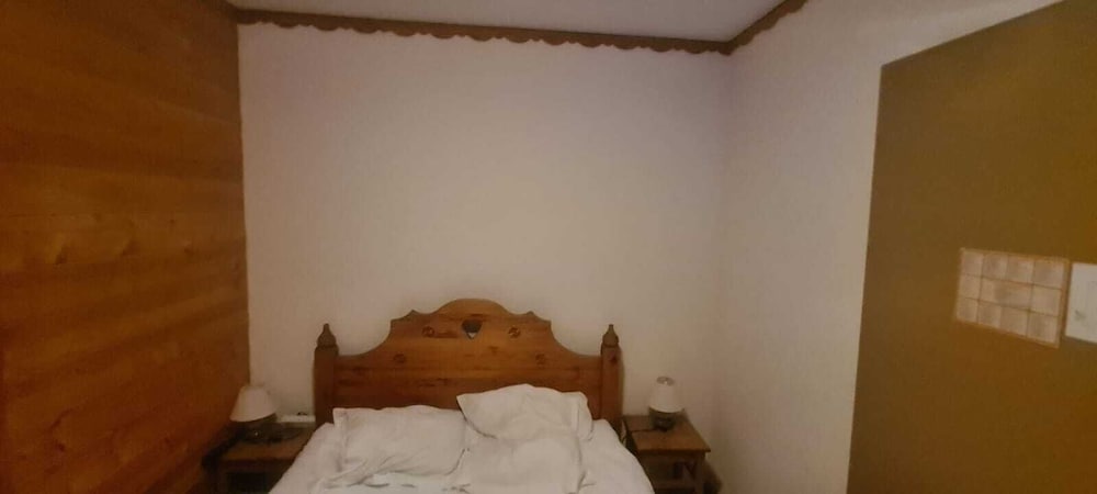Classic Suite, Ensuite, Mountain View photo 2