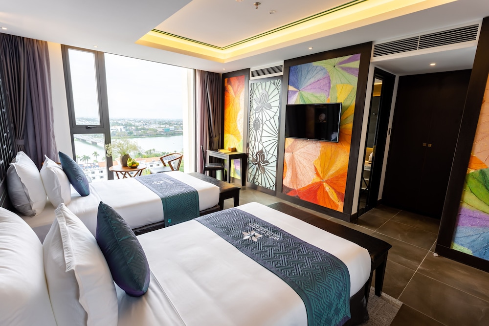 Deluxe Room, River View - Photo 2