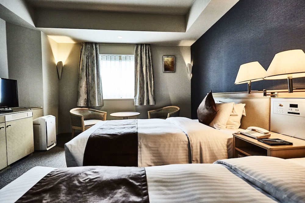 Superior Twin Room, Non Smoking (Cleaning Once 3 Nights) photo 2