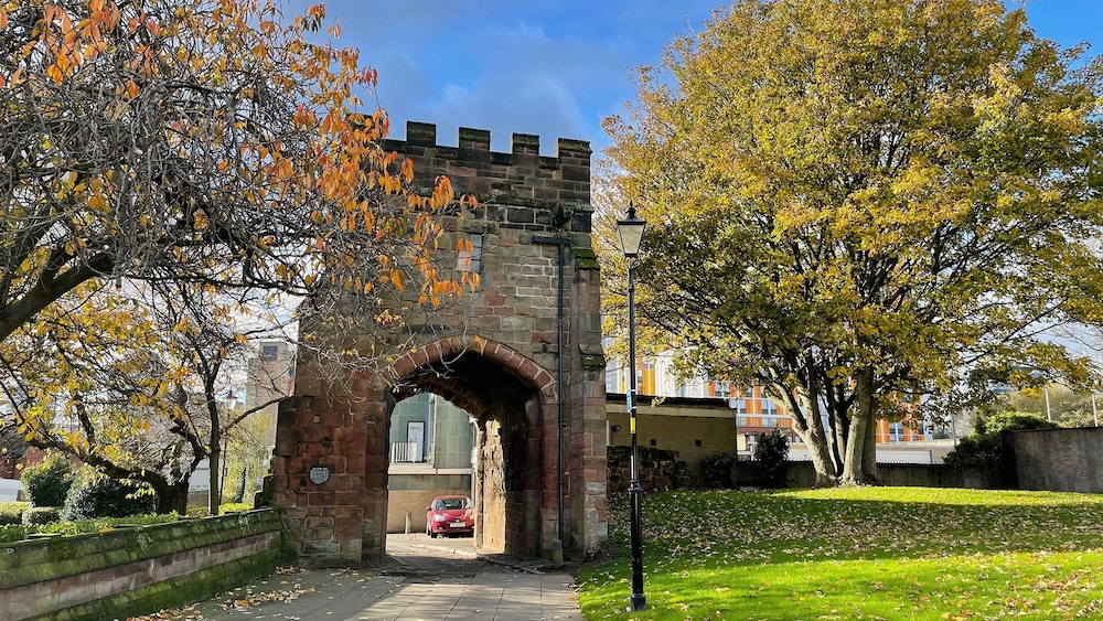 Cook Street Gate