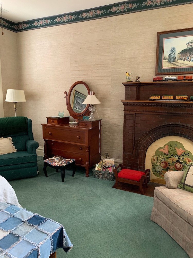 4-Sunset Park Suite photo 3