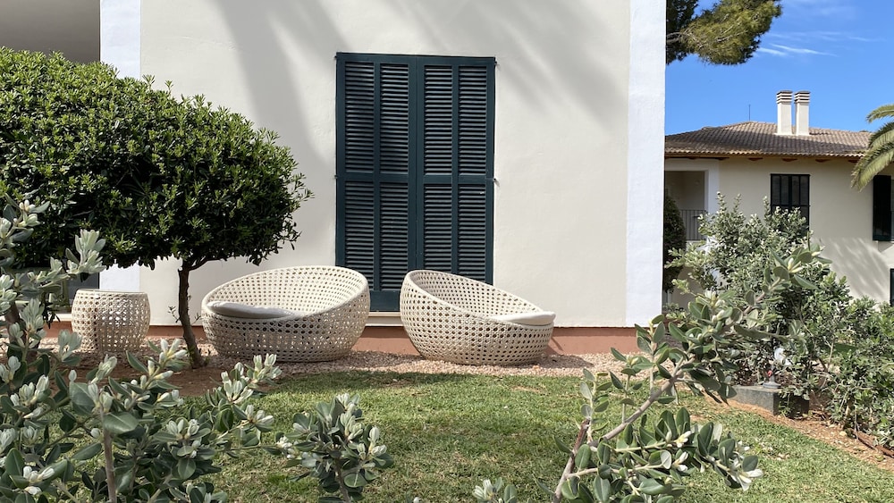 Suite, Terrace, Garden Area (3 Adults + 1 Child) photo 2
