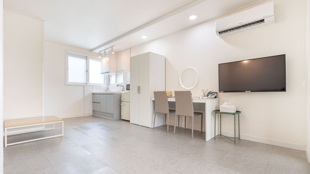 Basic Room, 1 Bedroom (Premier ondol(random4)) - Photo 5