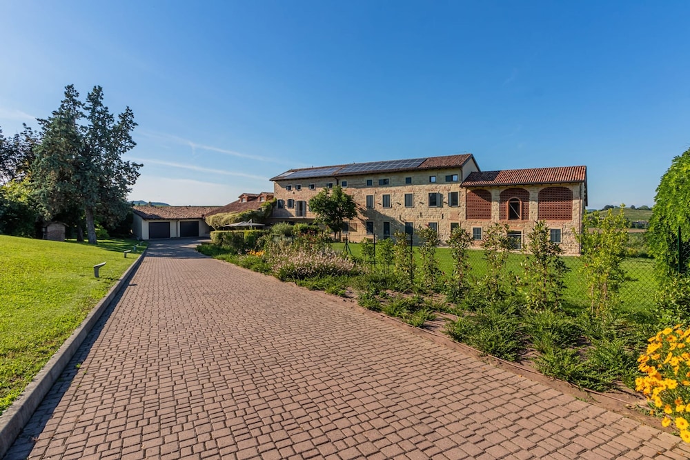 Antico Casale Vignale Stunning View and Pool, Billede 58