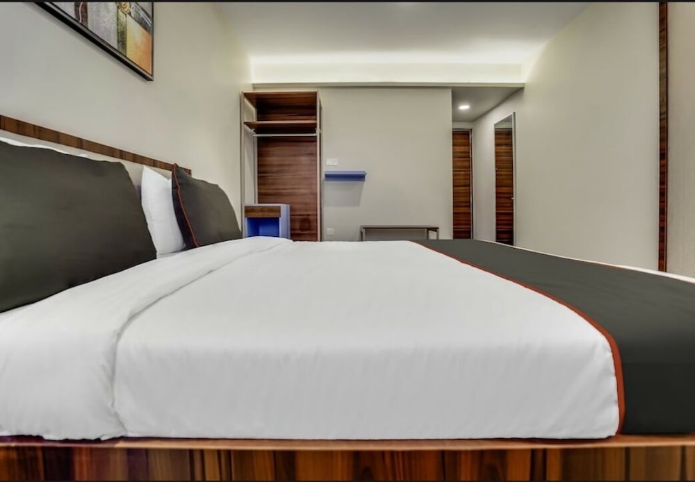 Deluxe Double or Twin Room photo 1