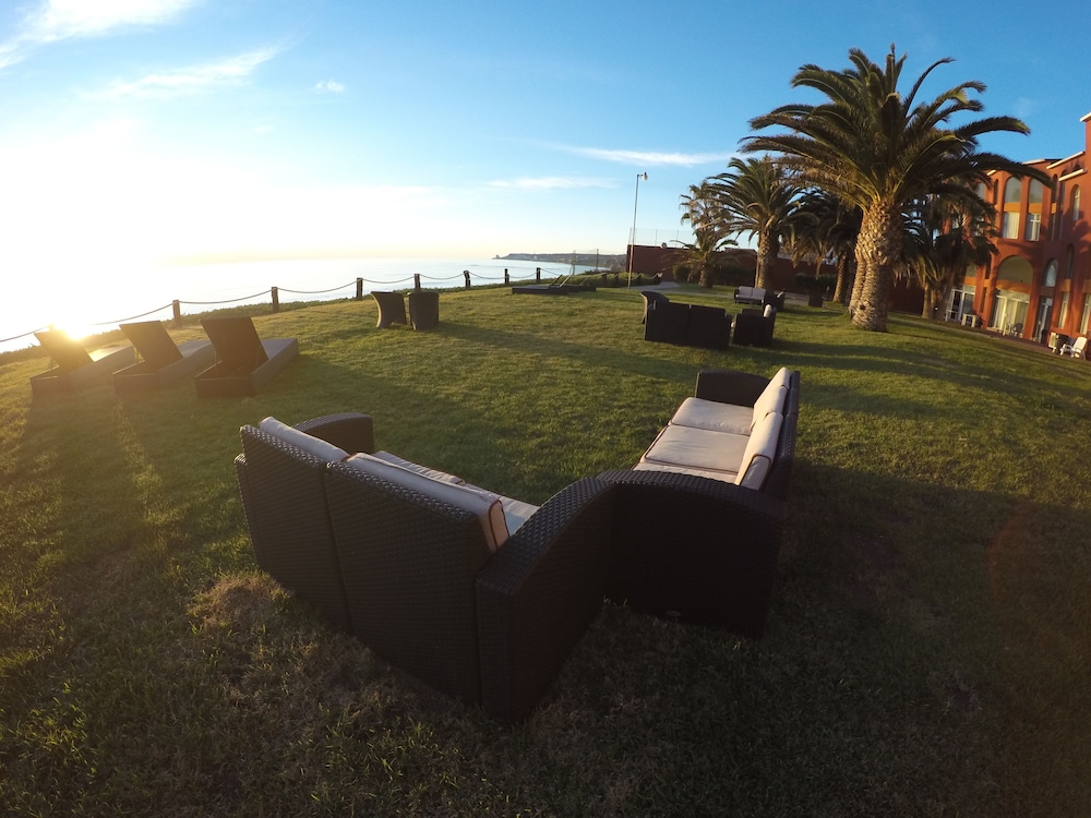 2 Bedroom Villa 1st Floor, Ocean Front with Patio