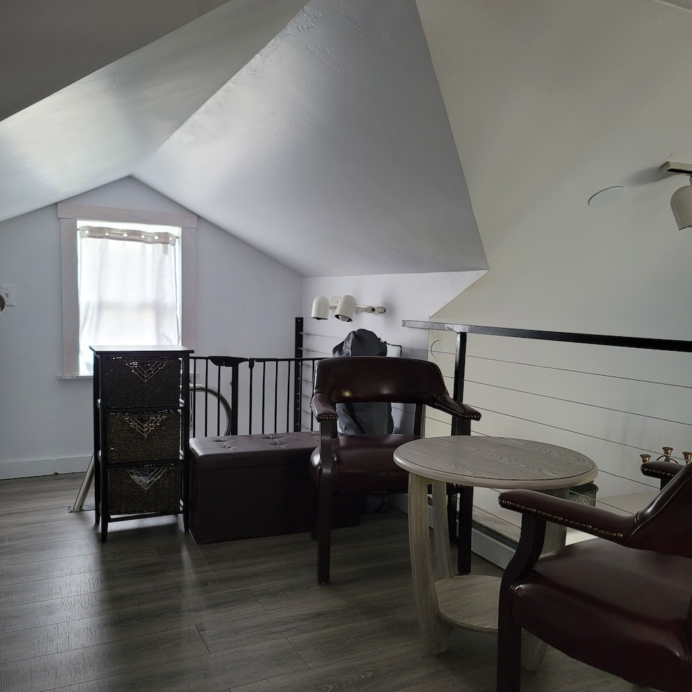 Family House, 2 Bedrooms, Mountain View, Mountainside photo 1