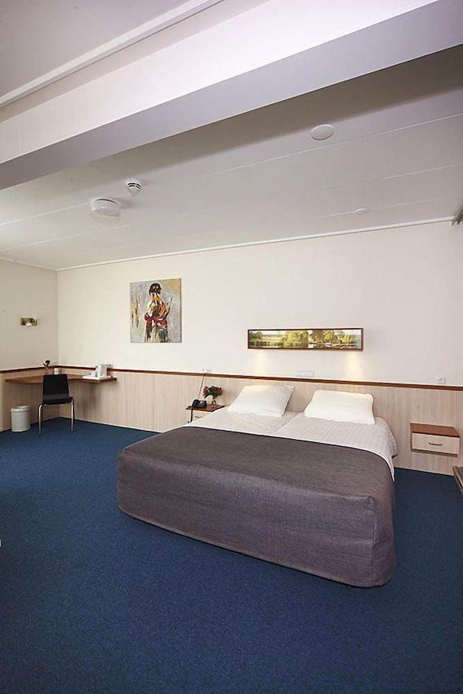 Basic Twin Room photo 1