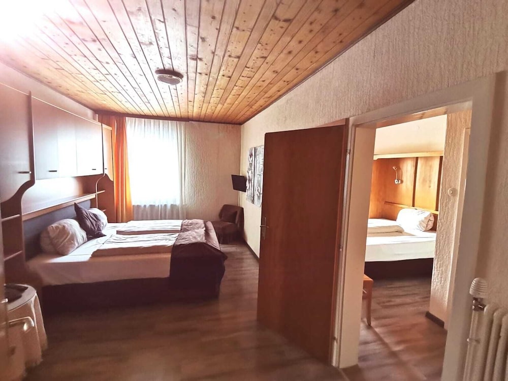 Comfort Quadruple Room, Mountain View photo 1