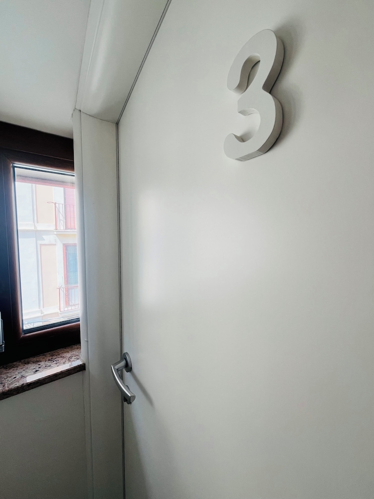 Comfort Triple Room, City View photo 2