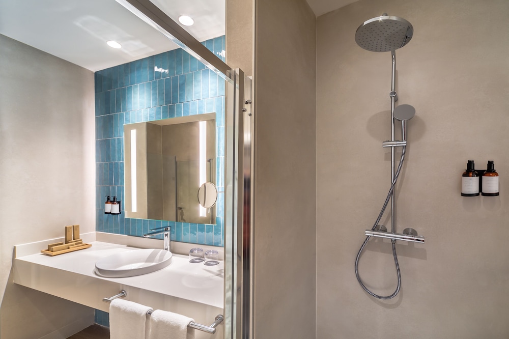 Superior Room (Interconnecting, (3 Adults+1 child)