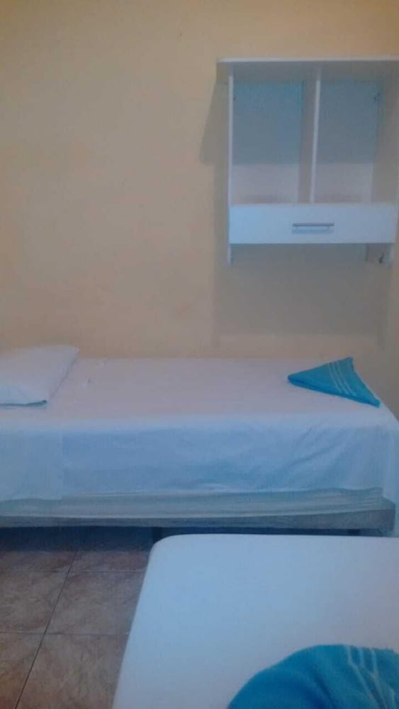 Economy Triple Room, 3 Twin Beds, Non Smoking photo 2