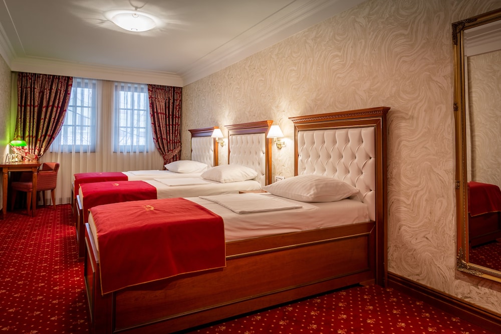 Deluxe Triple Room