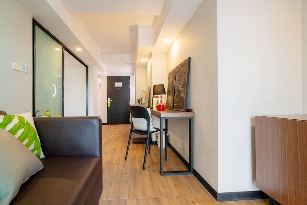 Family Room photo 3