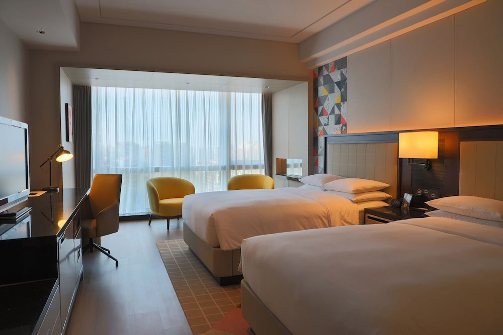 Deluxe Room, 2 Double Beds - Photo 12