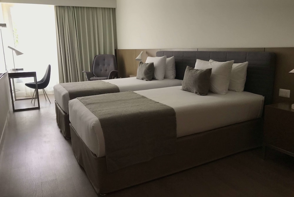 Classic Room, 2 Twin Beds, City View - Photo 6