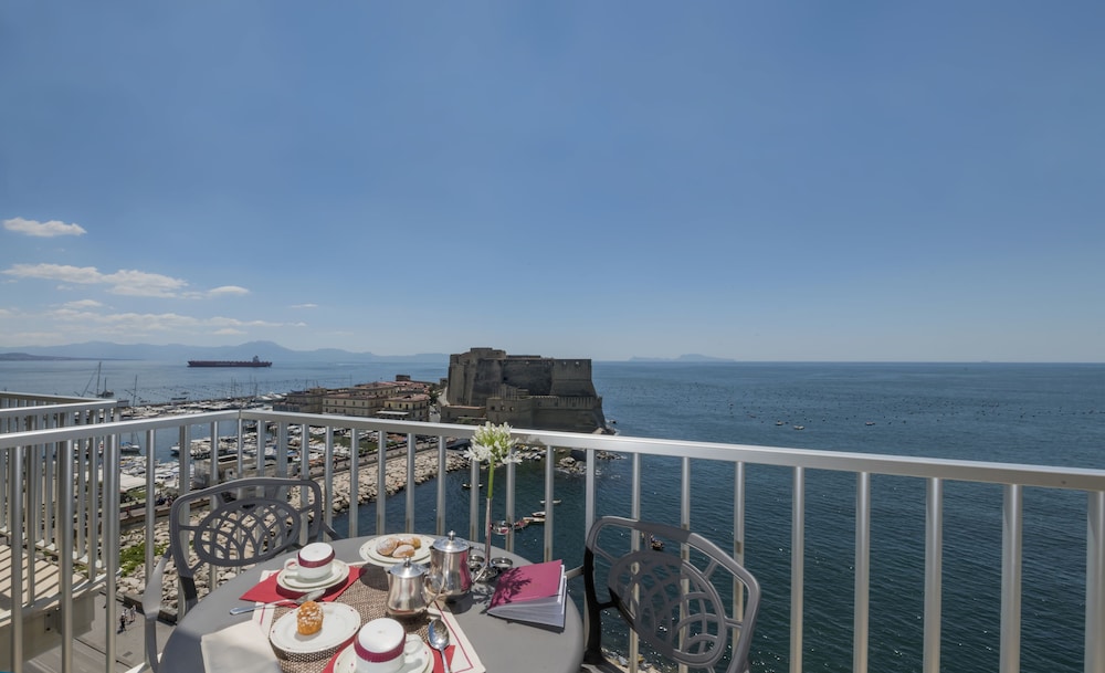 Superior Double Room, Sea View (with Sofabed)