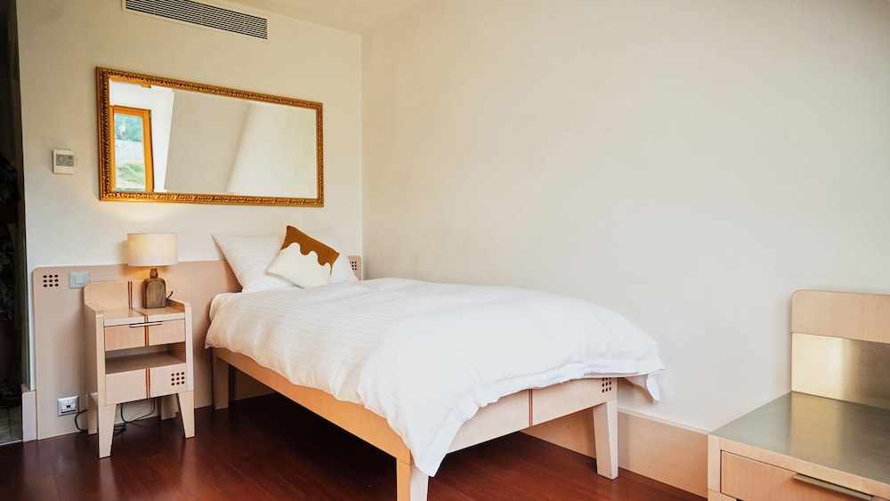 Classic Room - Photo 1