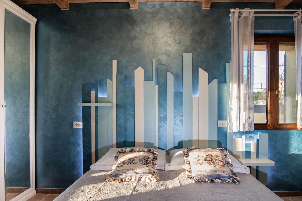 Standard Room photo 2