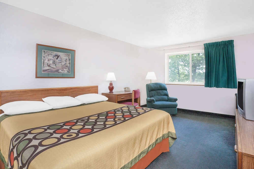 Room, 1 King Bed, Non Smoking photo 3