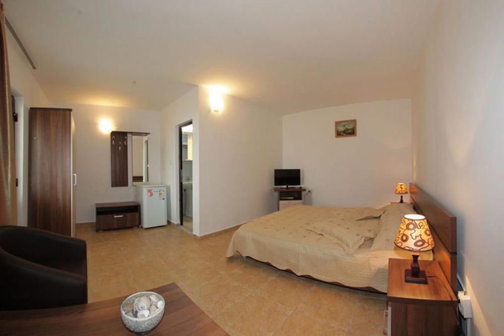 Classic Twin Room, 2 Twin Beds, Balcony photo 1