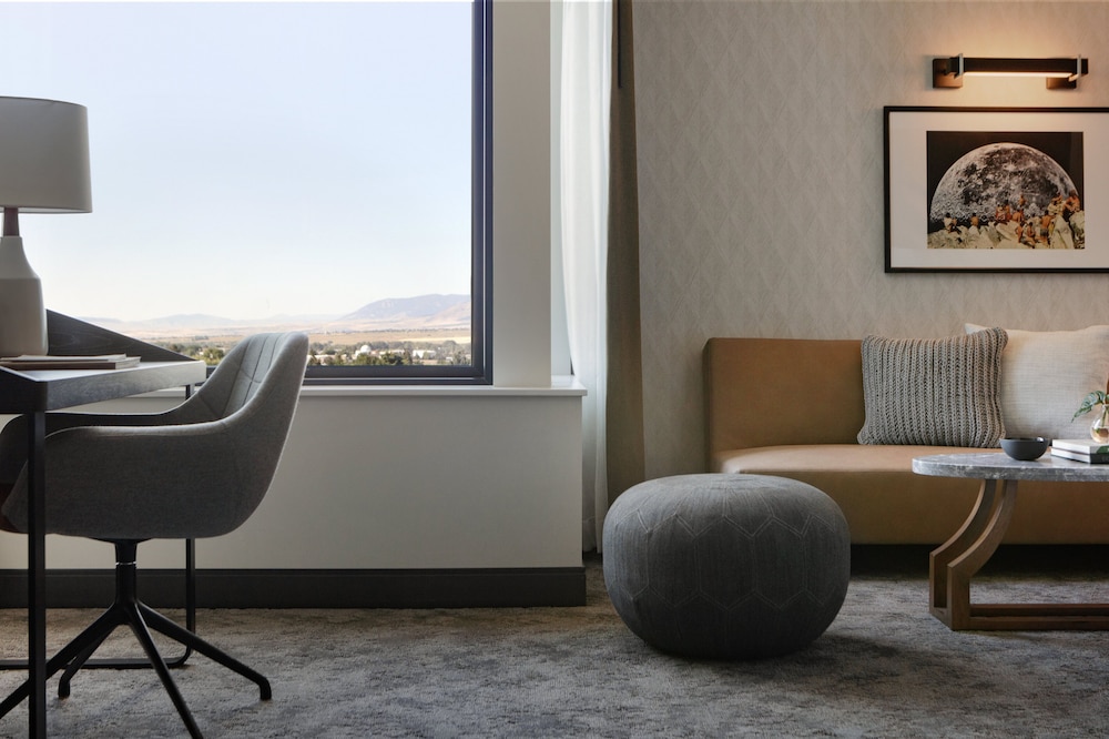Premium Room, 2 Queen Beds, Mountain View - Photo 2