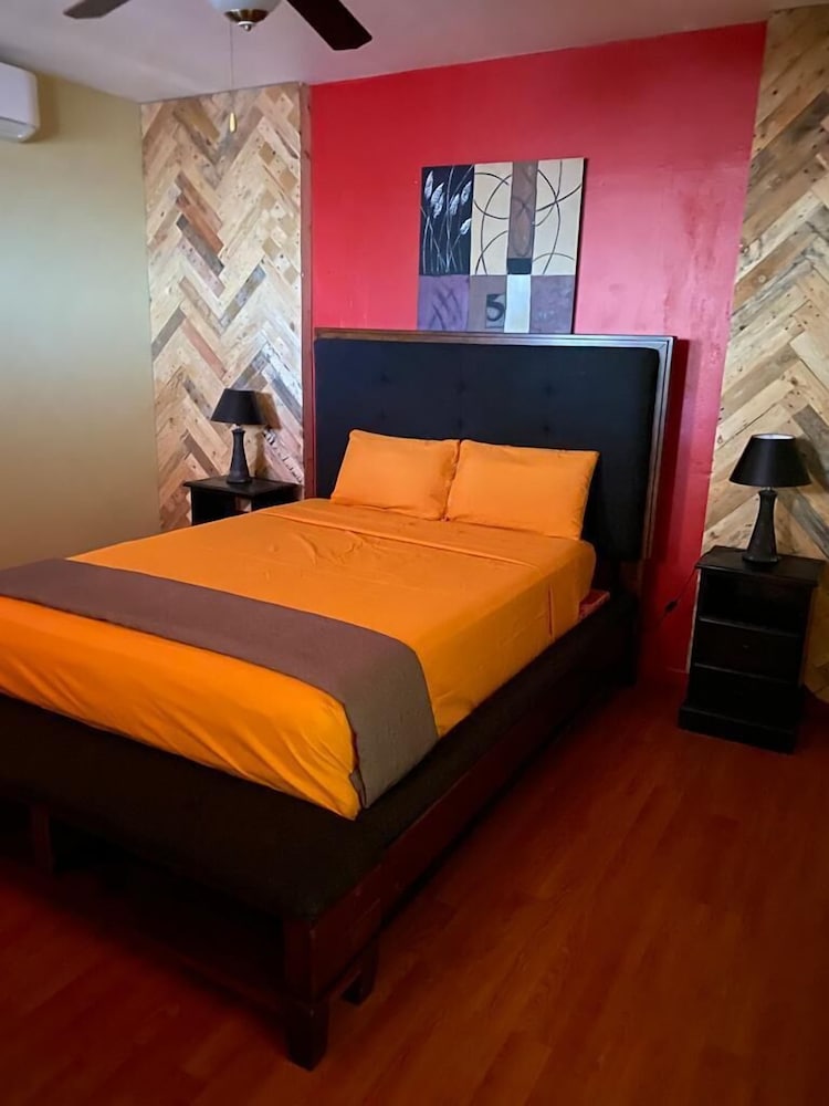Comfort Studio Suite, 1 Queen Bed