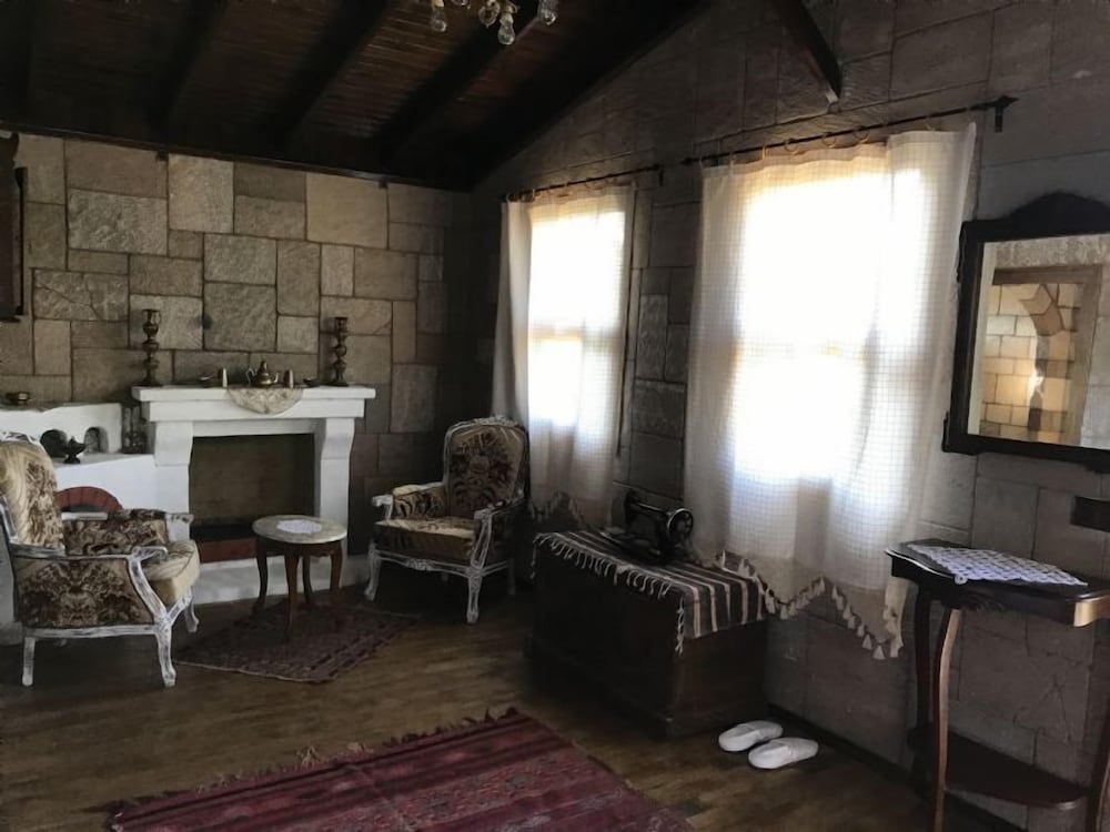 Honeymoon Double Room, 1 Bedroom, Bathtub photo 2