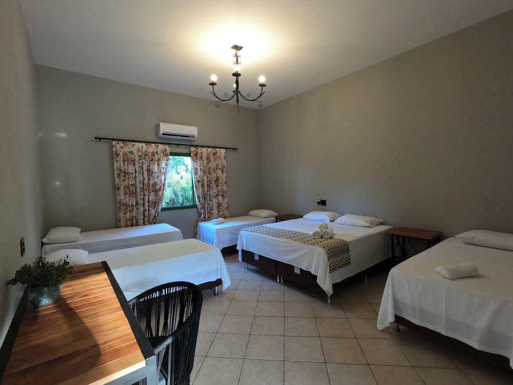 Basic Quadruple Room - Photo 2