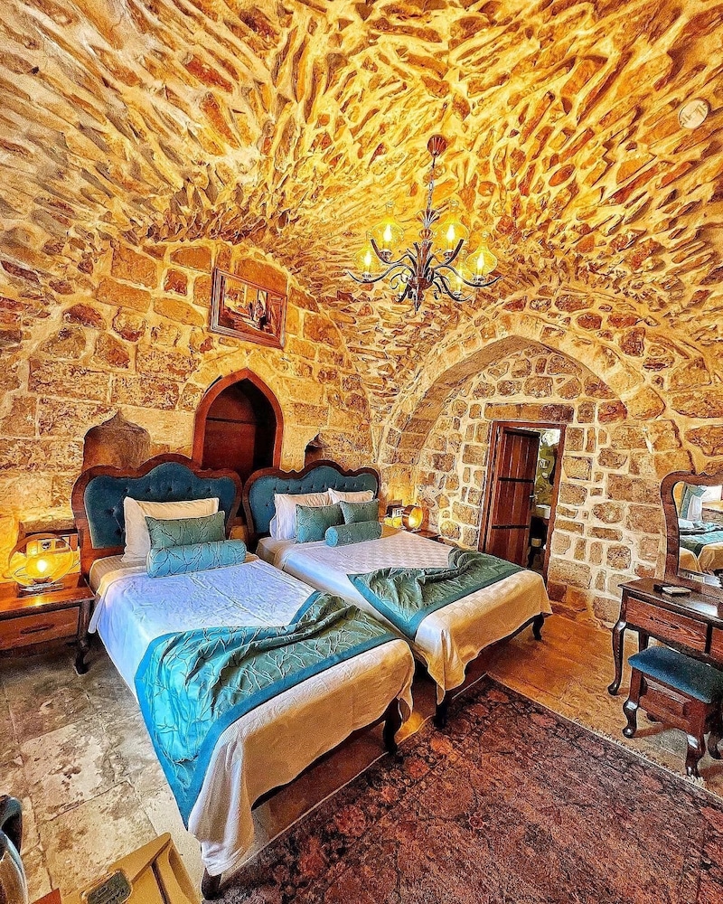 Comfort Room, Multiple Beds, Courtyard View - Photo 2