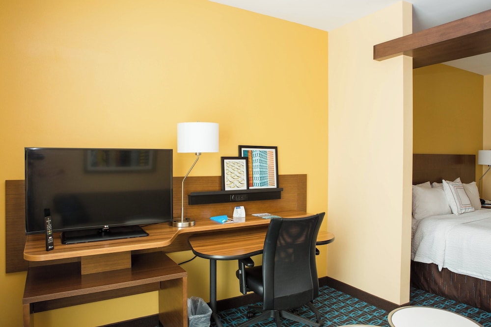 Room, Multiple Beds (Mobility Accessible, Tub) photo 2