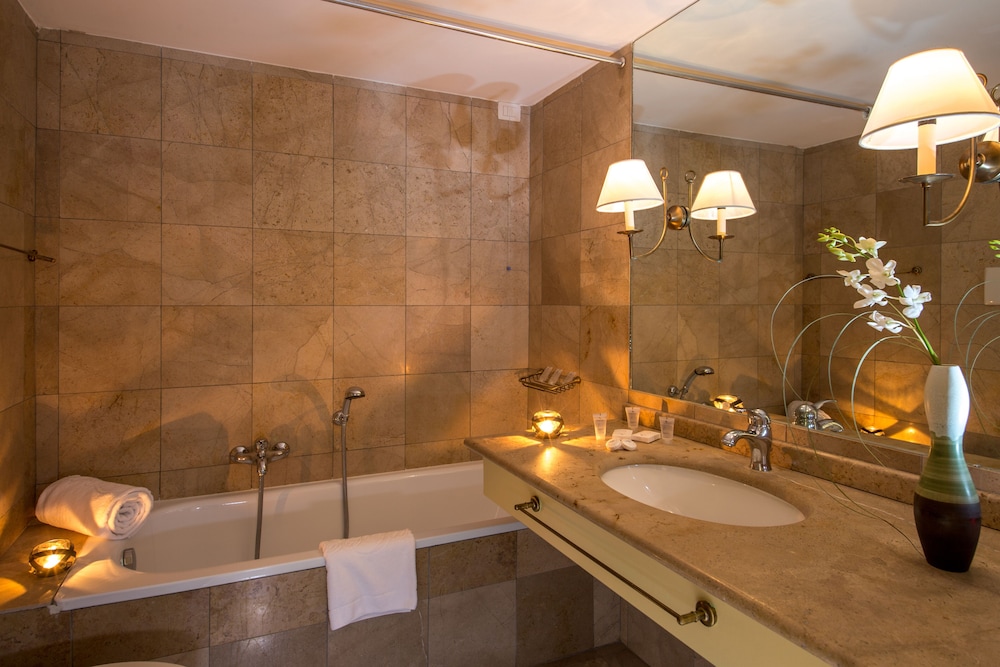 Classic Double Room - Photo 3