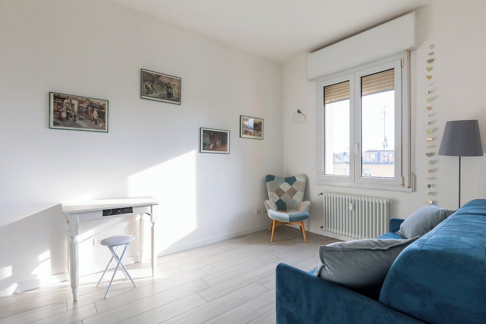 Apartment, Balcony